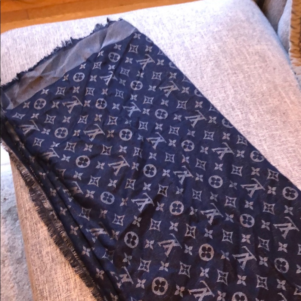 Louis Vuitton Blue and Silver Silk/Wool Scarf/Wrap